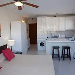 公寓式酒店 Wyndham Residences Golf Del Sur 圣米格尔德阿沃纳
