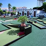 公寓式酒店 Wyndham Residences Golf Del Sur 圣米格尔德阿沃纳