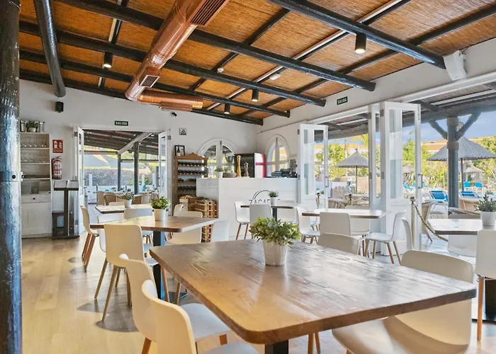 Wyndham Residences Golf Del Sur 圣米格尔德阿沃纳