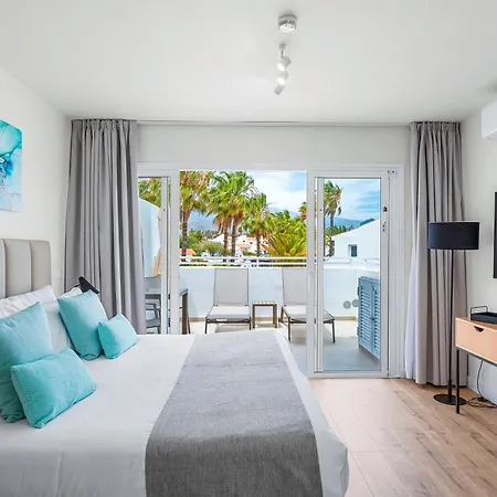 מלון דירות Wyndham Residences Golf Del Sur 4*