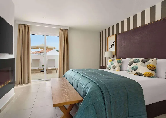 Wyndham Residences Golf Del Sur 4*